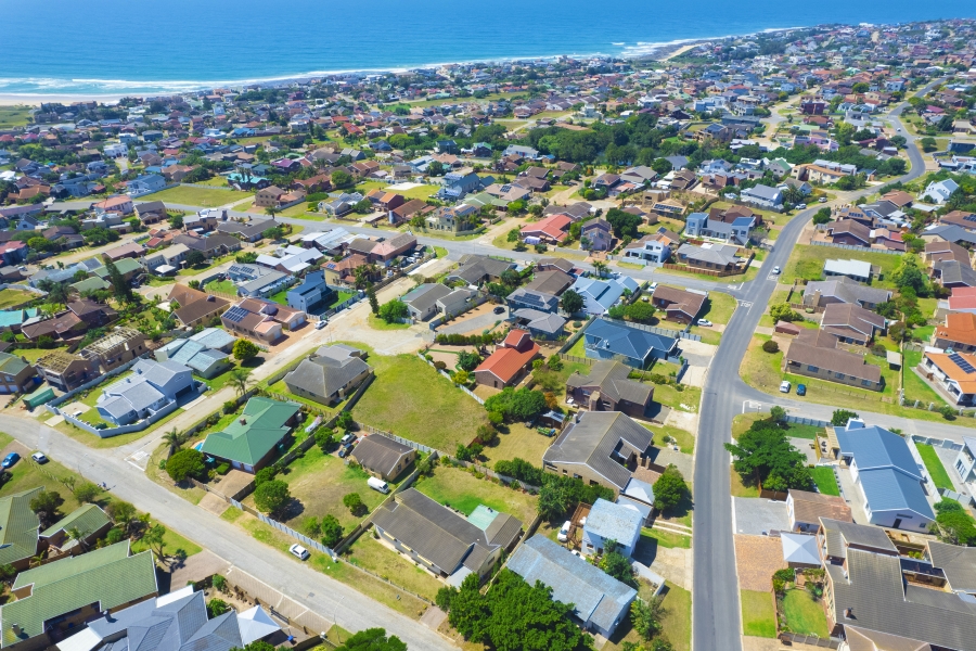 3 Bedroom Property for Sale in Wavecrest Eastern Cape